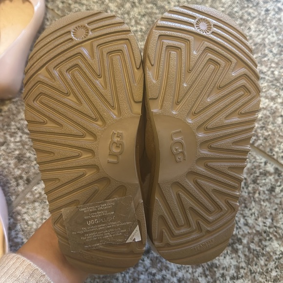 NEW Kids Ugg Classic Keegan Slide Slippers Size 11 - Picture 6 of 7